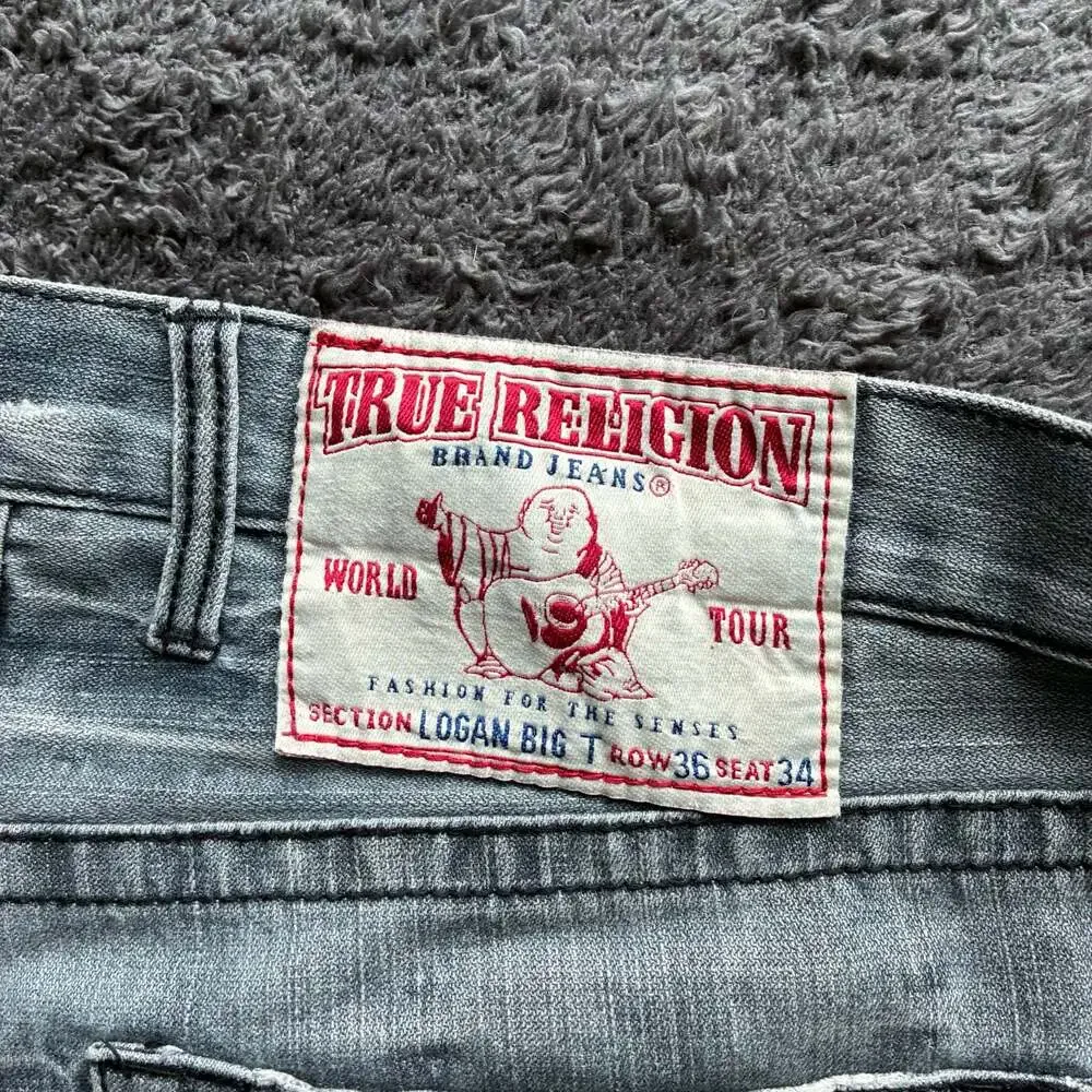 True Religion Logan Big T Relaxed Straight Fit Jeans